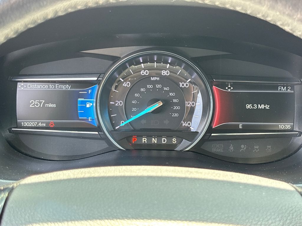 Used 2018 Silver Ford XLT image 22