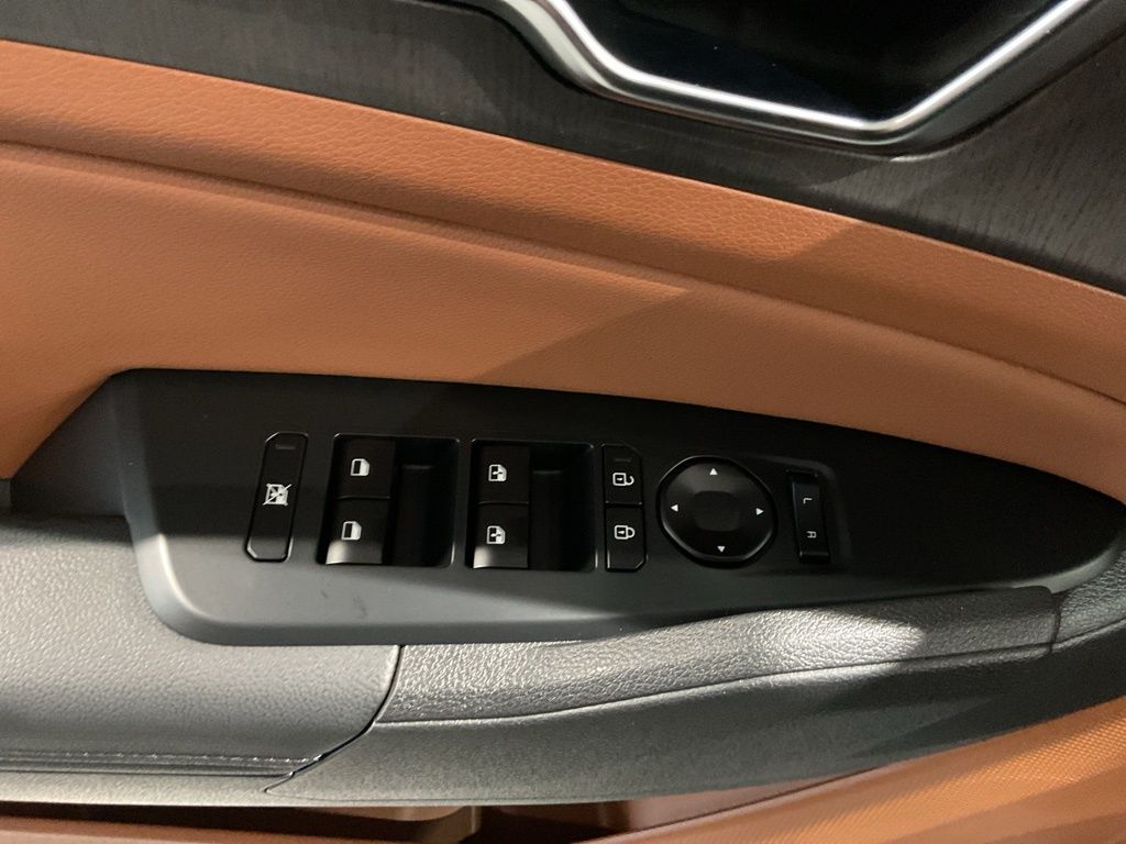 New 2026 Gray Kia X-Line image 9