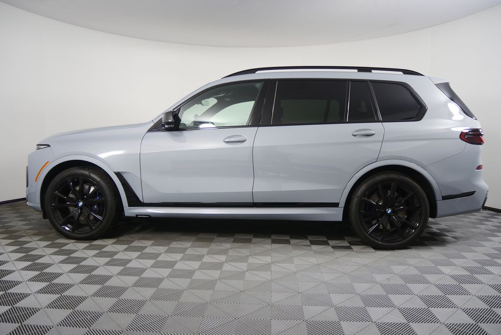 Thumbnail: 2025 BMW X7 - 6