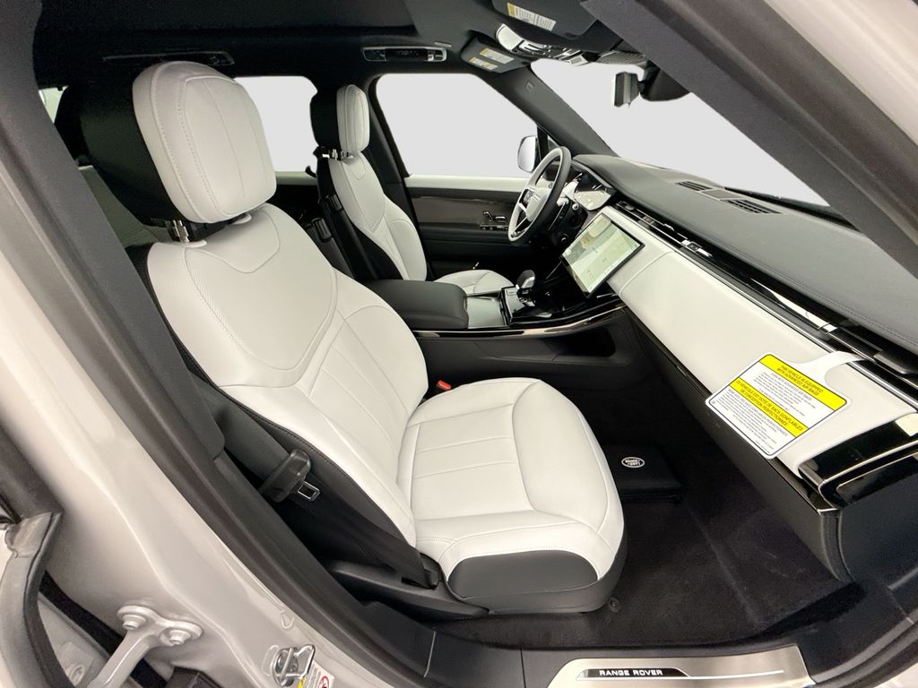Thumbnail: 2026 Land Rover Range Rover Sport - 19