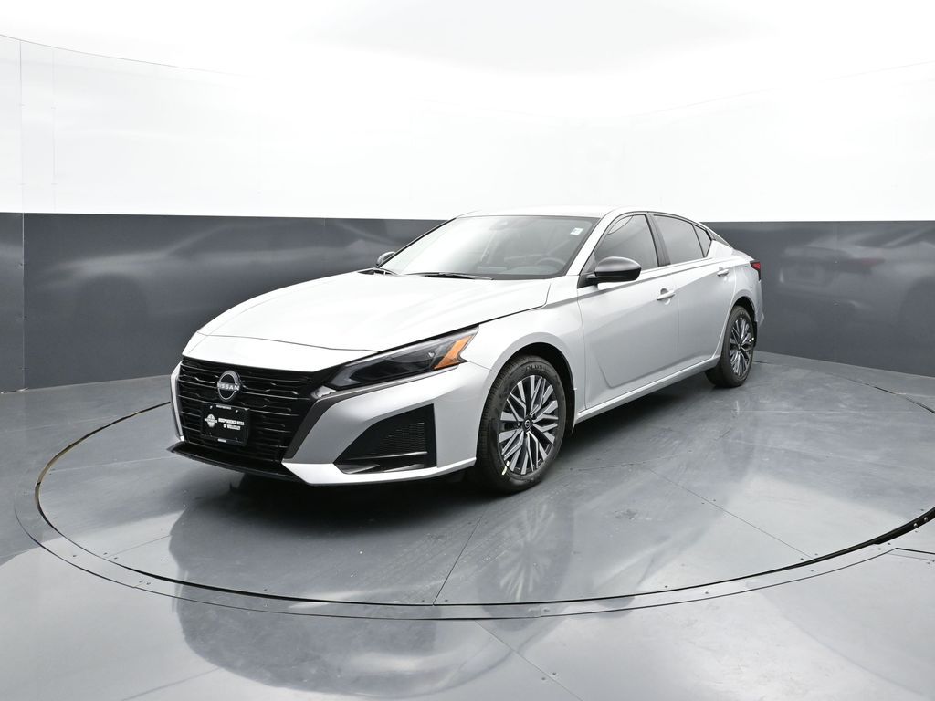 Brilliant Silver Metallic 2026 Nissan Altima 2.5 SV AWD Sedan All-Wheel Drive Continuously Variable Transmission