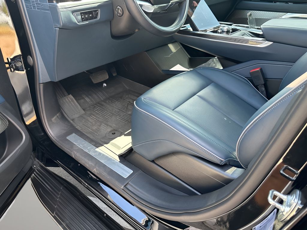 Used Car 2025 Cadillac Escalade Iq  Sport 2 For Sale Under $140,000 In Austin, Texas