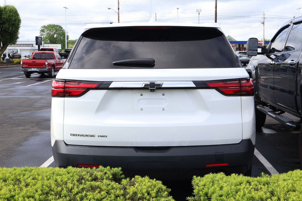 2022 Chevrolet Traverse LS 9