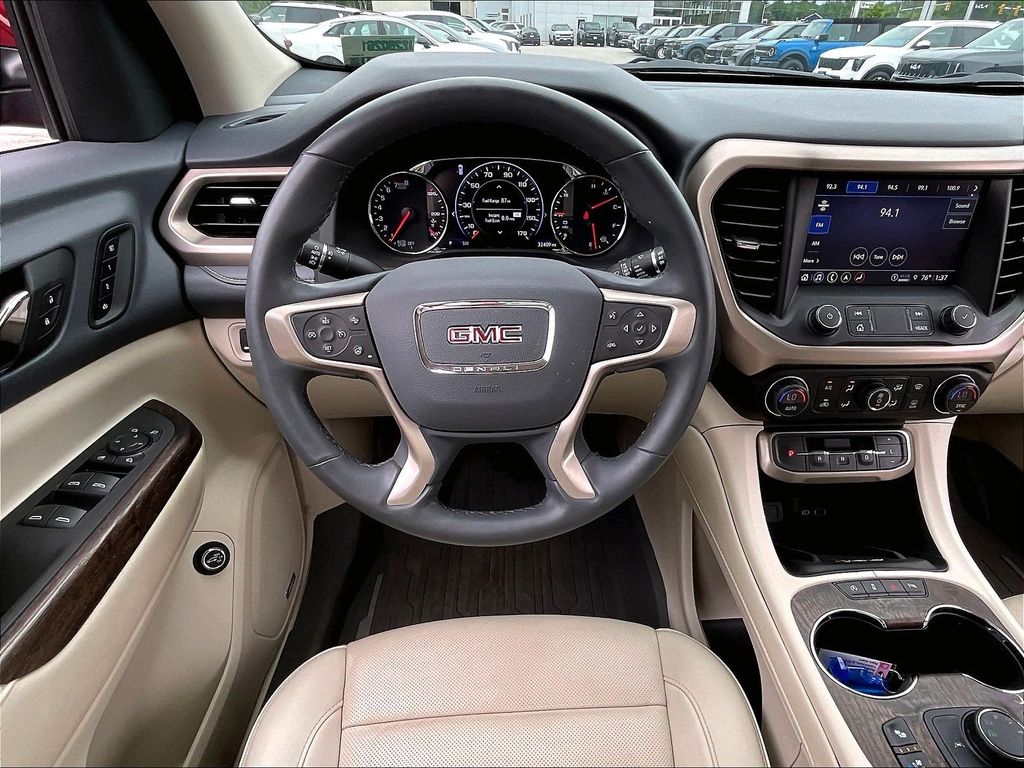 2023 GMC Acadia — photo 17