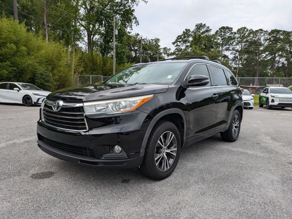 Used 2016 Toyota Highlander SUV