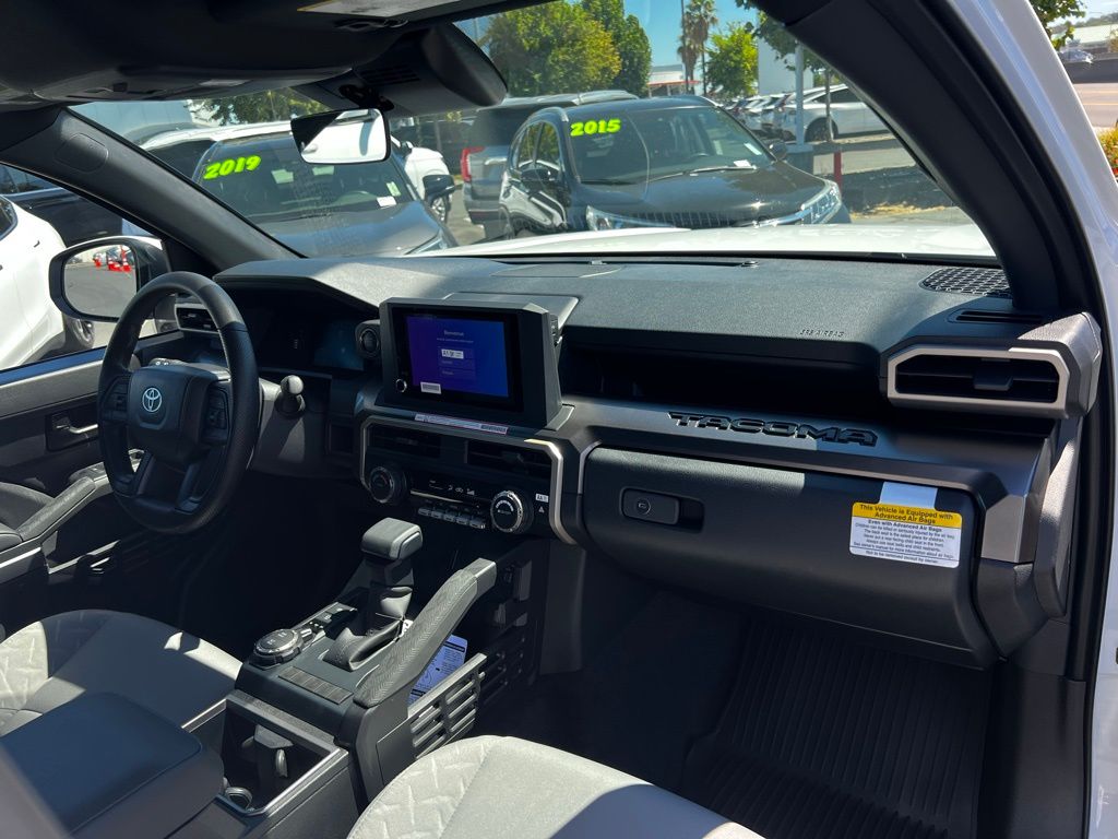 2025 Toyota Tacoma SR5 Double Cab photo 6