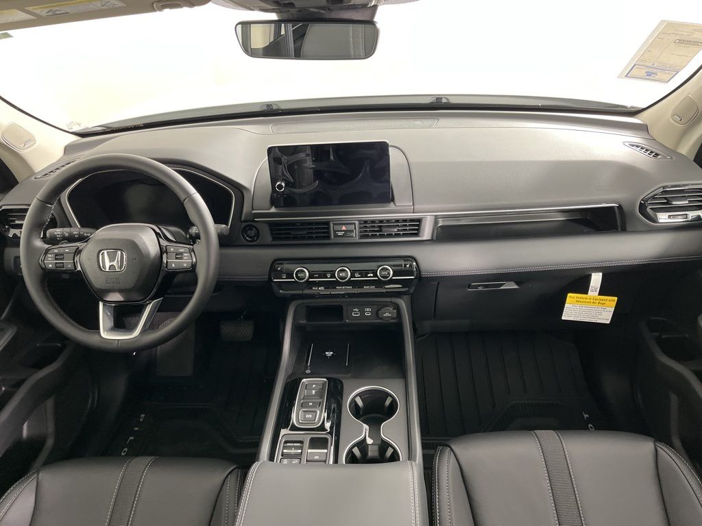 Thumbnail: 2025 Honda Pilot - 17