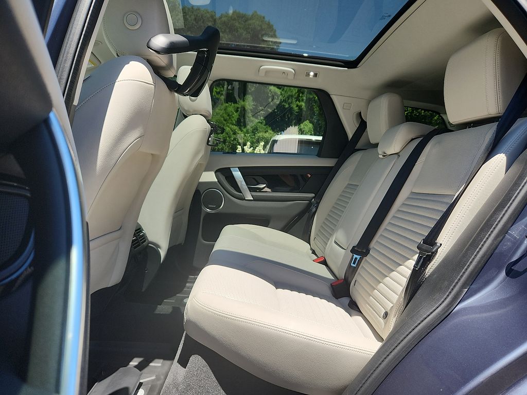 Thumbnail: 2025 Land Rover Discovery Sport - 10