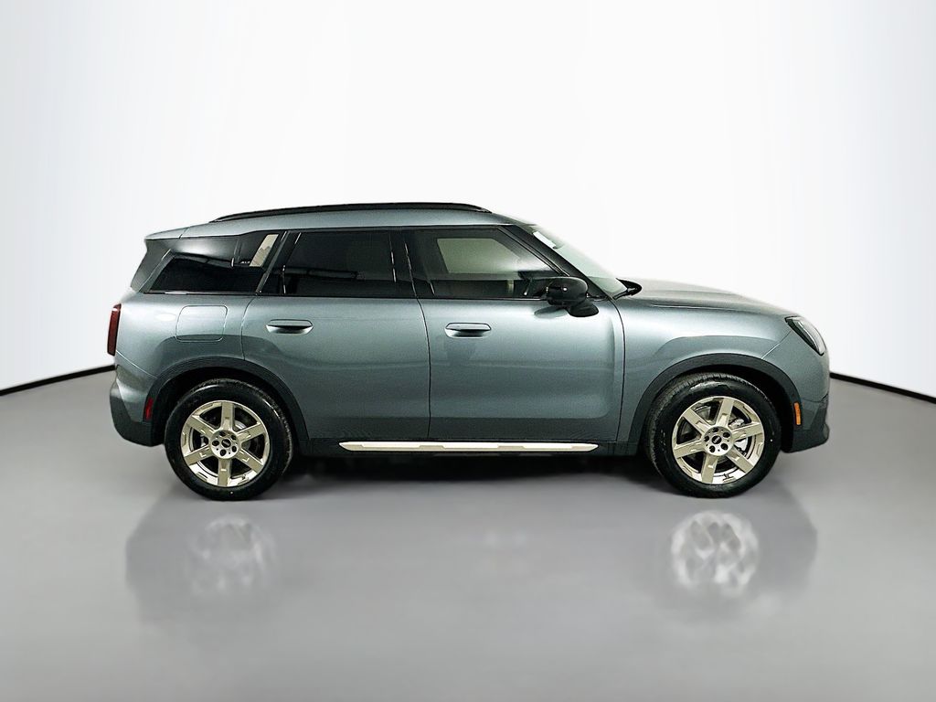 2025 MINI Cooper Countryman Iconic 4