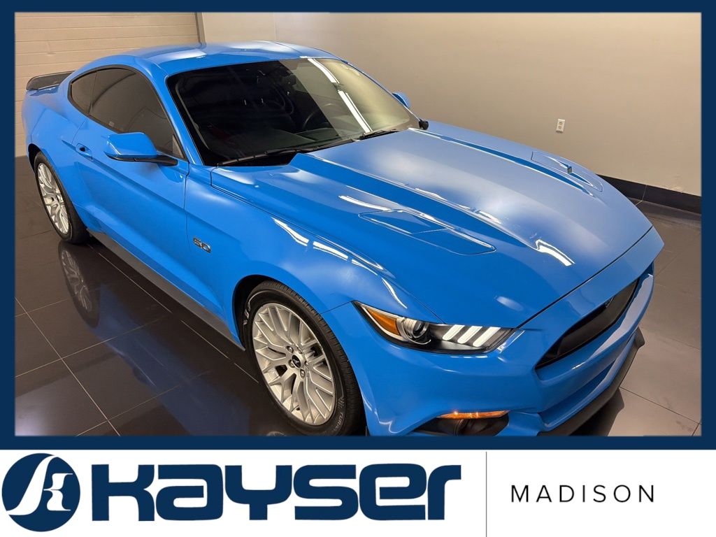 2017 Ford Mustang GT Coupe's photo