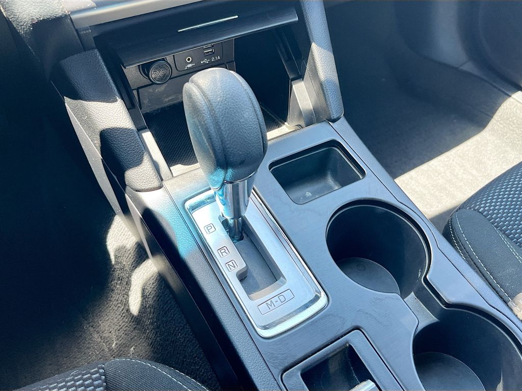 Used 2019 Silver Subaru 2.5i image 16