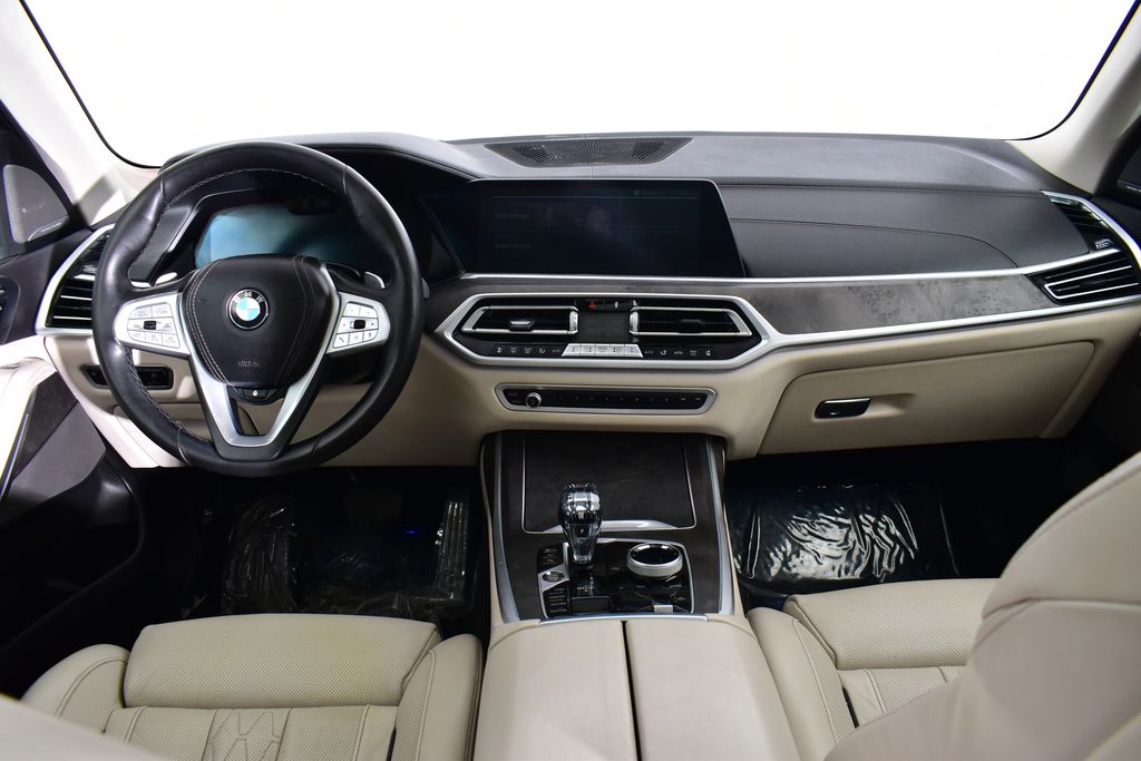 Thumbnail: 2021 BMW X7 - 10