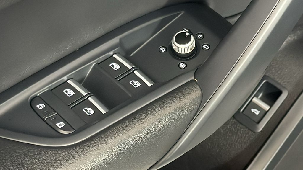 2022 Audi Q5 e Premium 30