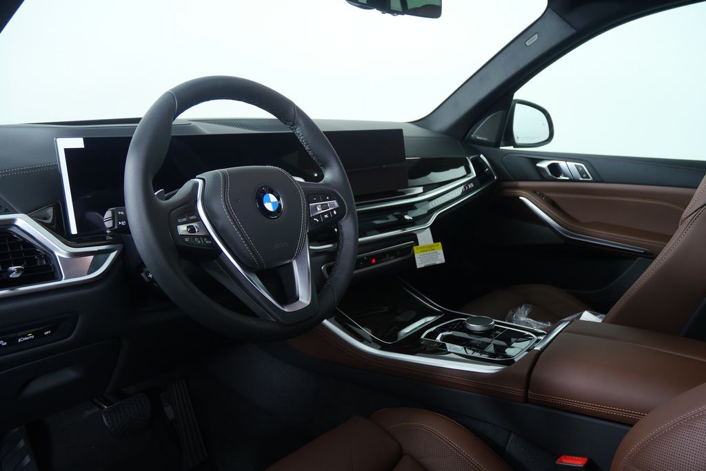 Thumbnail: 2026 BMW X5 - 13