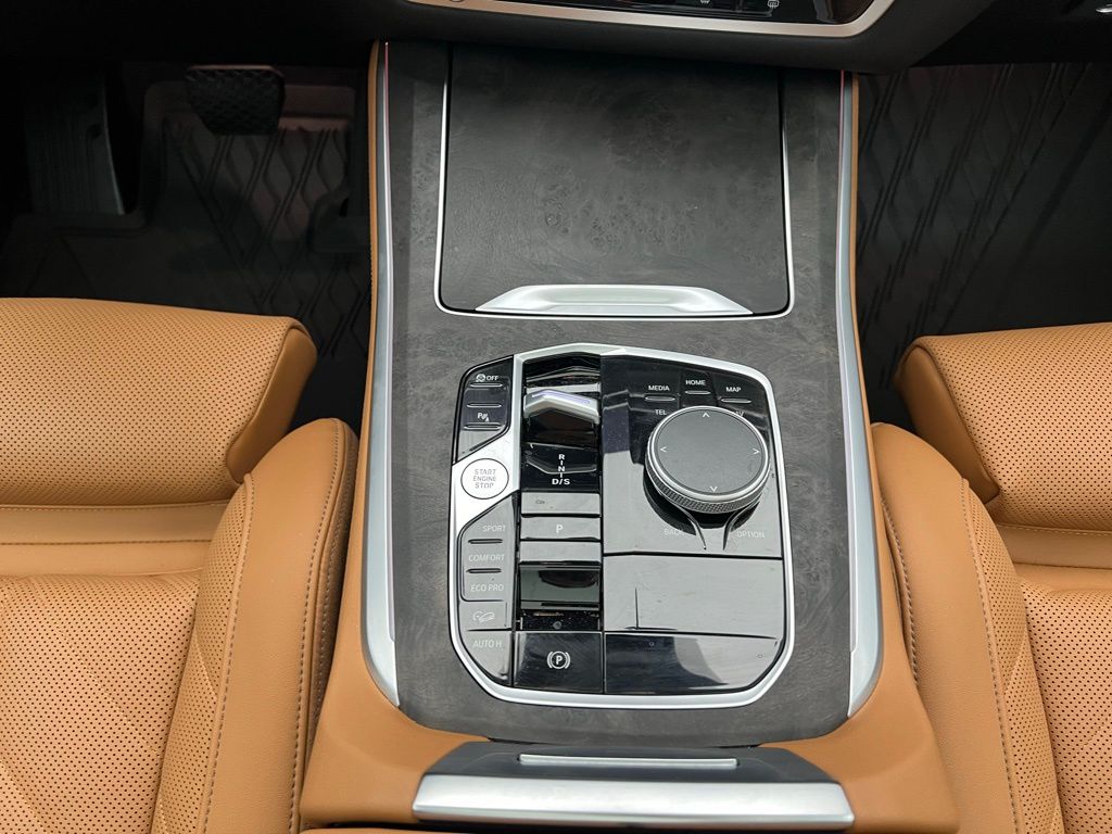 Thumbnail: 2025 BMW X5 - 11