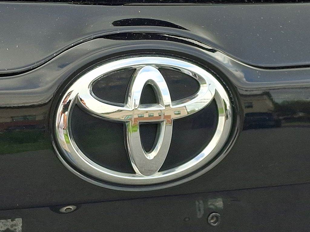 2019 Toyota Highlander Limited Black at Subaru and VW of Moon Township
