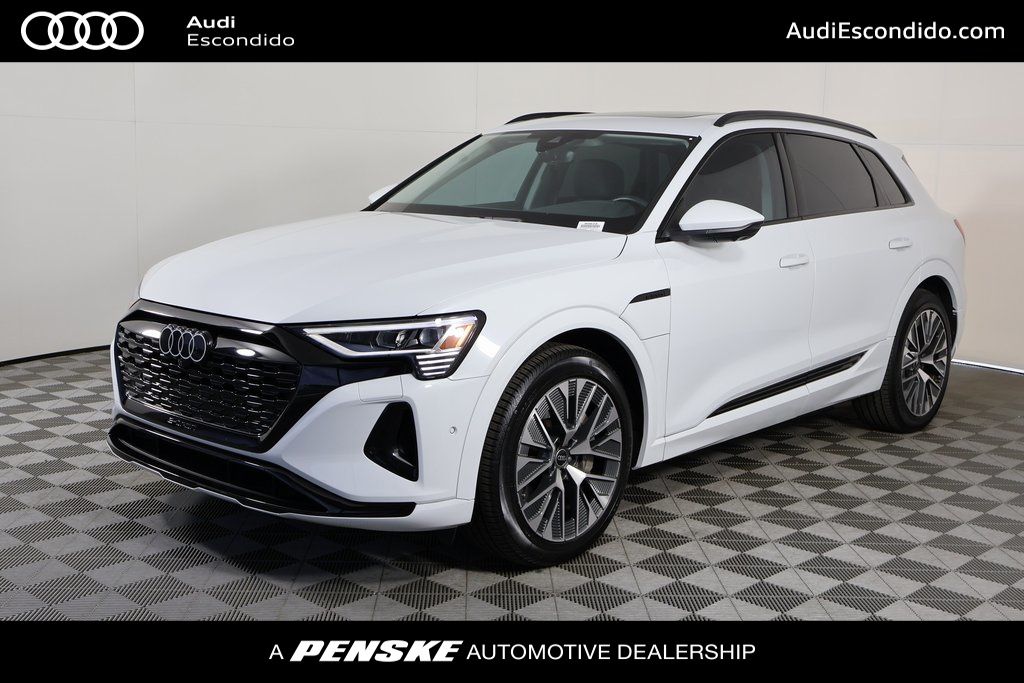 Thumbnail: 2024 Audi Q8 e-tron - 1