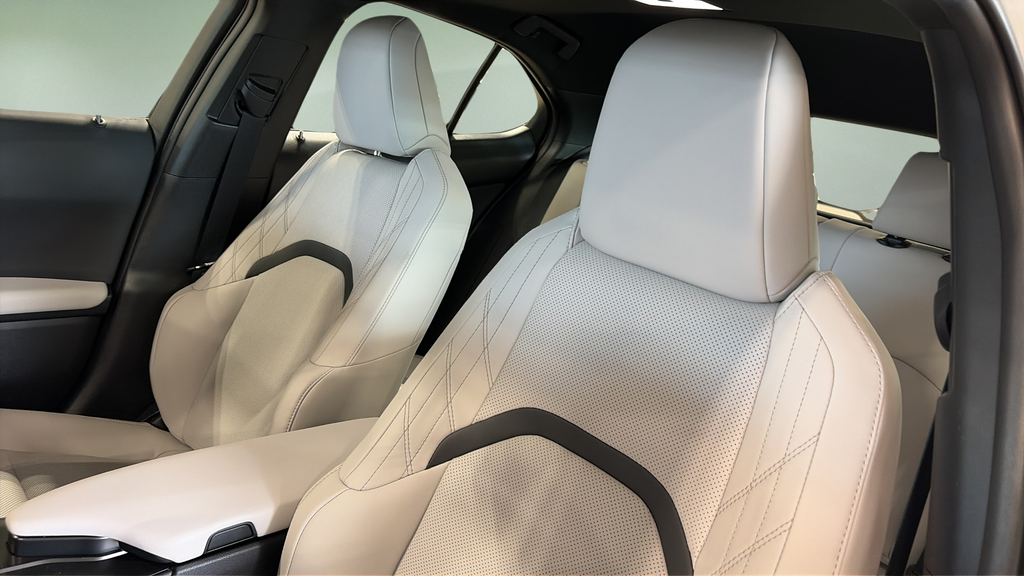 2025 Lexus UX