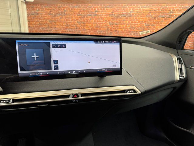 New 2026 White BMW xDrive60 image 17