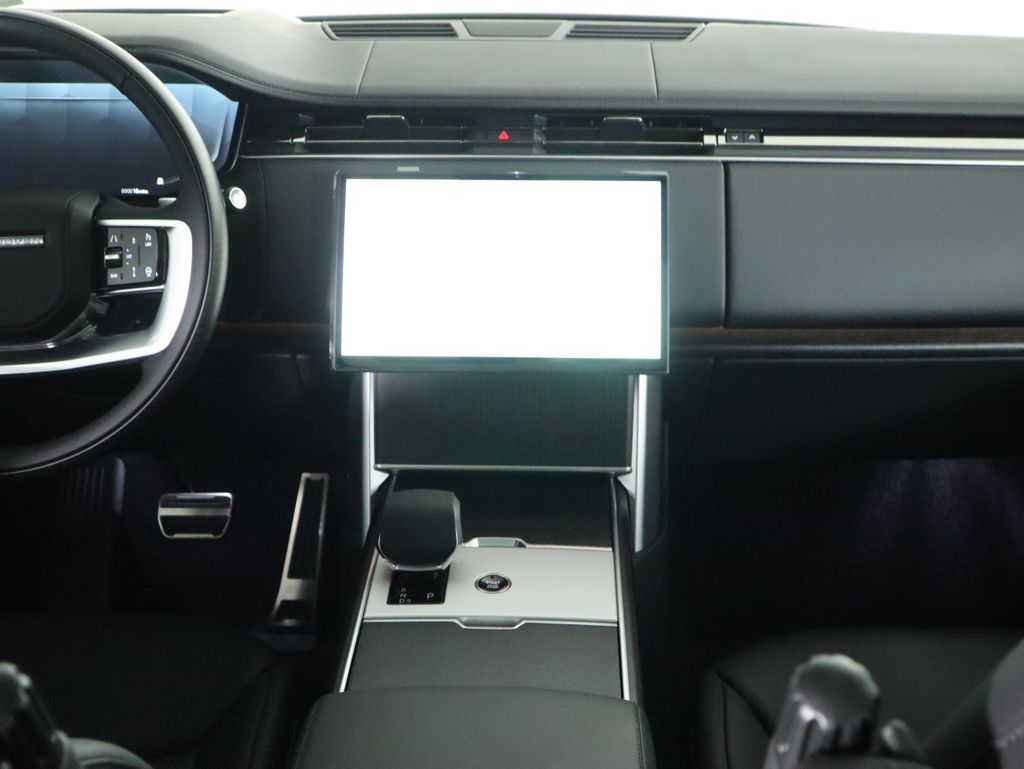 Thumbnail: 2026 Land Rover Range Rover - 15