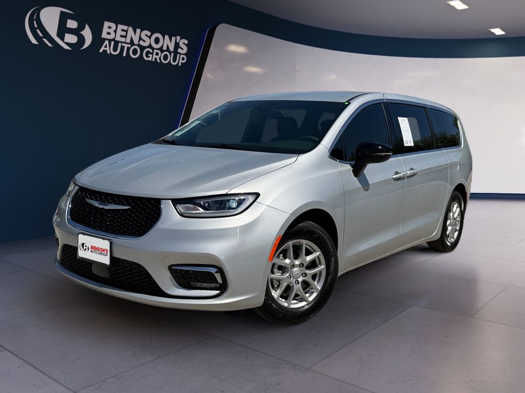 2026 Chrysler Pacifica Select FWD