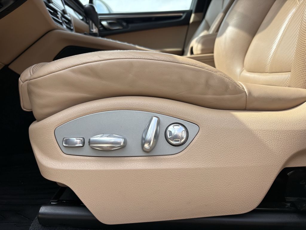 2020 Porsche Macan S White at Ultimate Motorsports