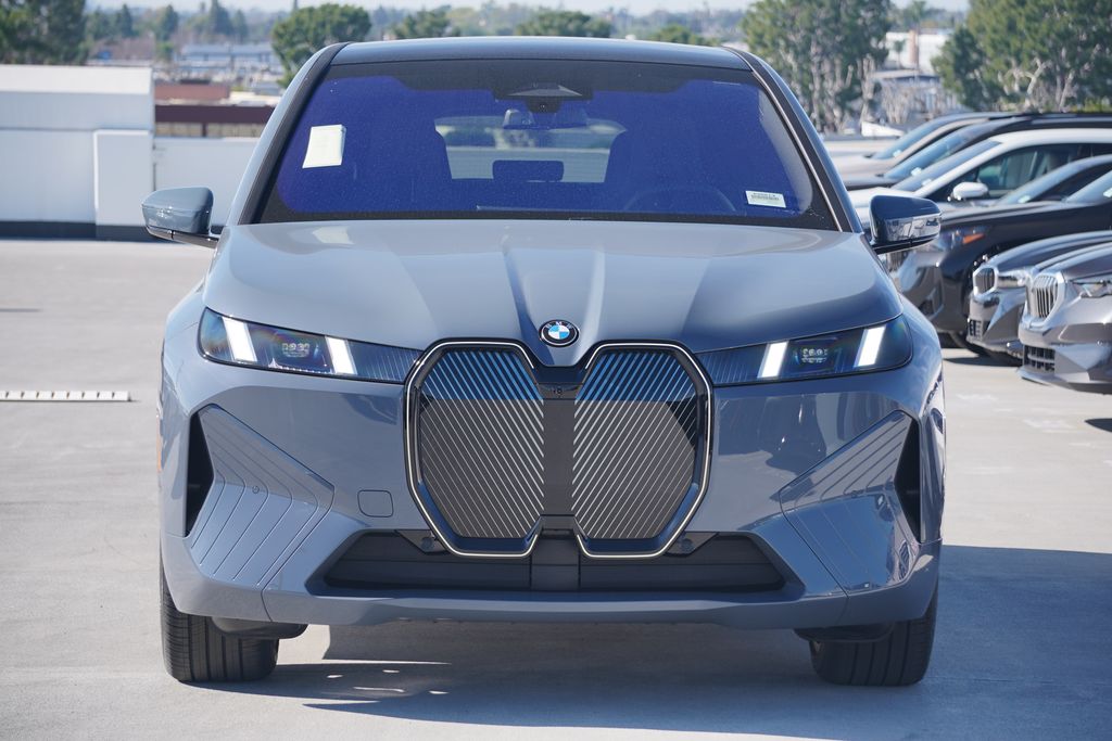 Thumbnail: 2026 BMW iX - 2
