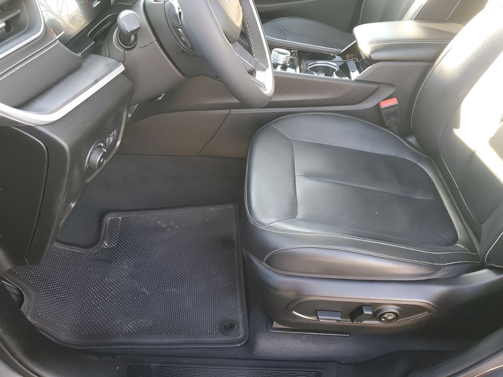 Used Car 2023 Jeep Grand Cherokee L  Limited For Sale Under $30,000 In Austin, Texas