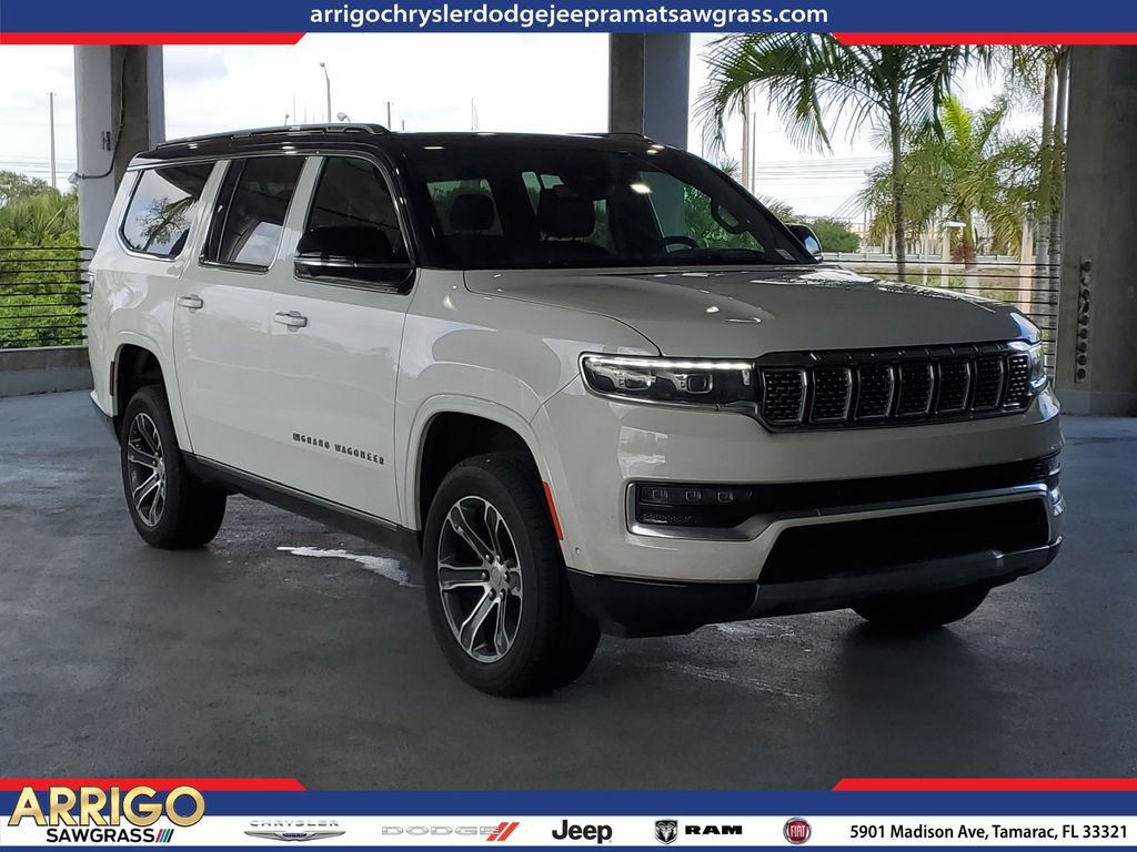 2023 Jeep Grand Wagoneer L media 1