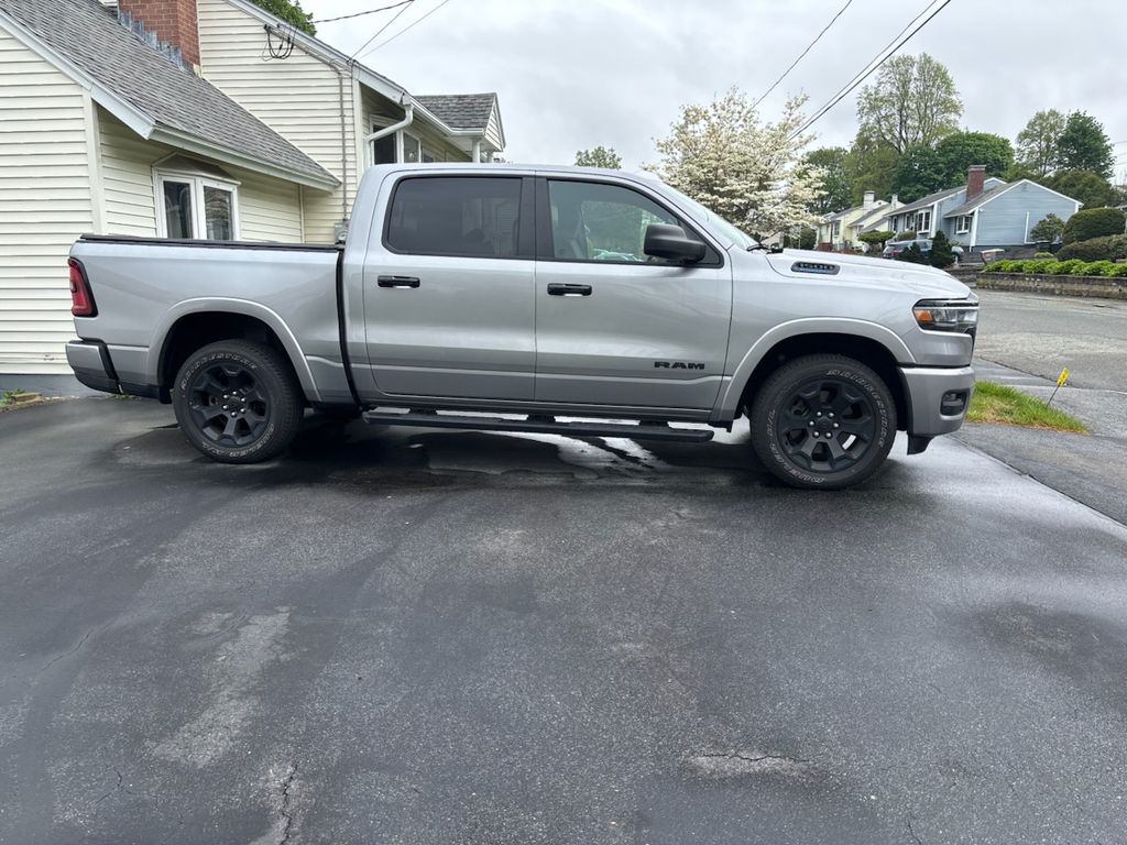 View vehicle photo 3