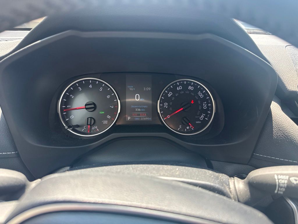 Used 2022 Gray Toyota XLE Premium image 22