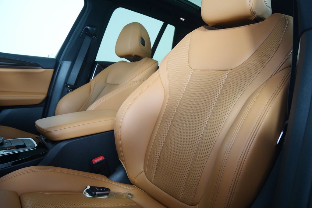 Thumbnail: 2023 BMW X3 - 10