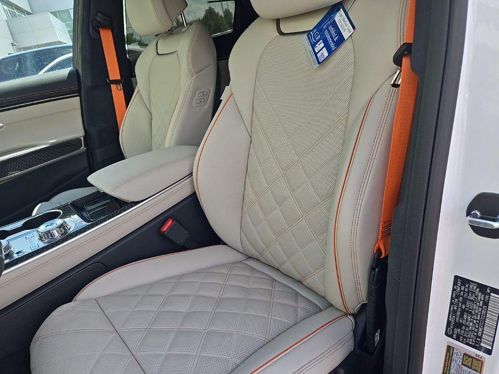 Thumbnail: 2026 Genesis GV70 - 18