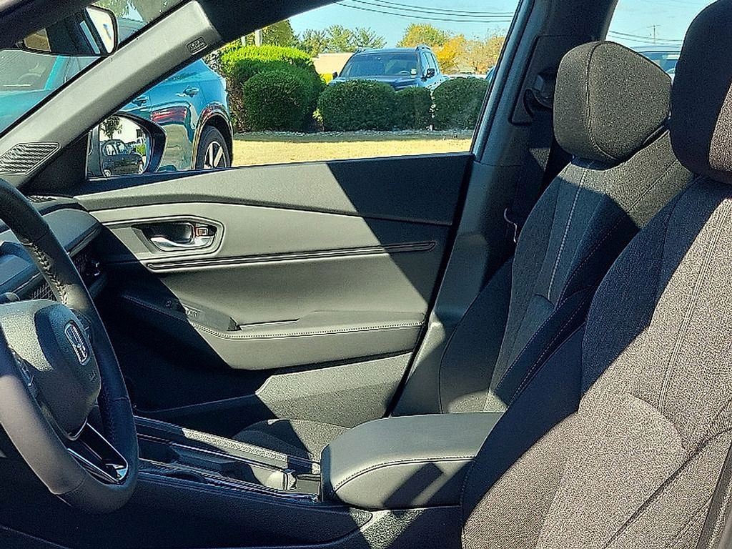 2025 Honda Accord Sport 8