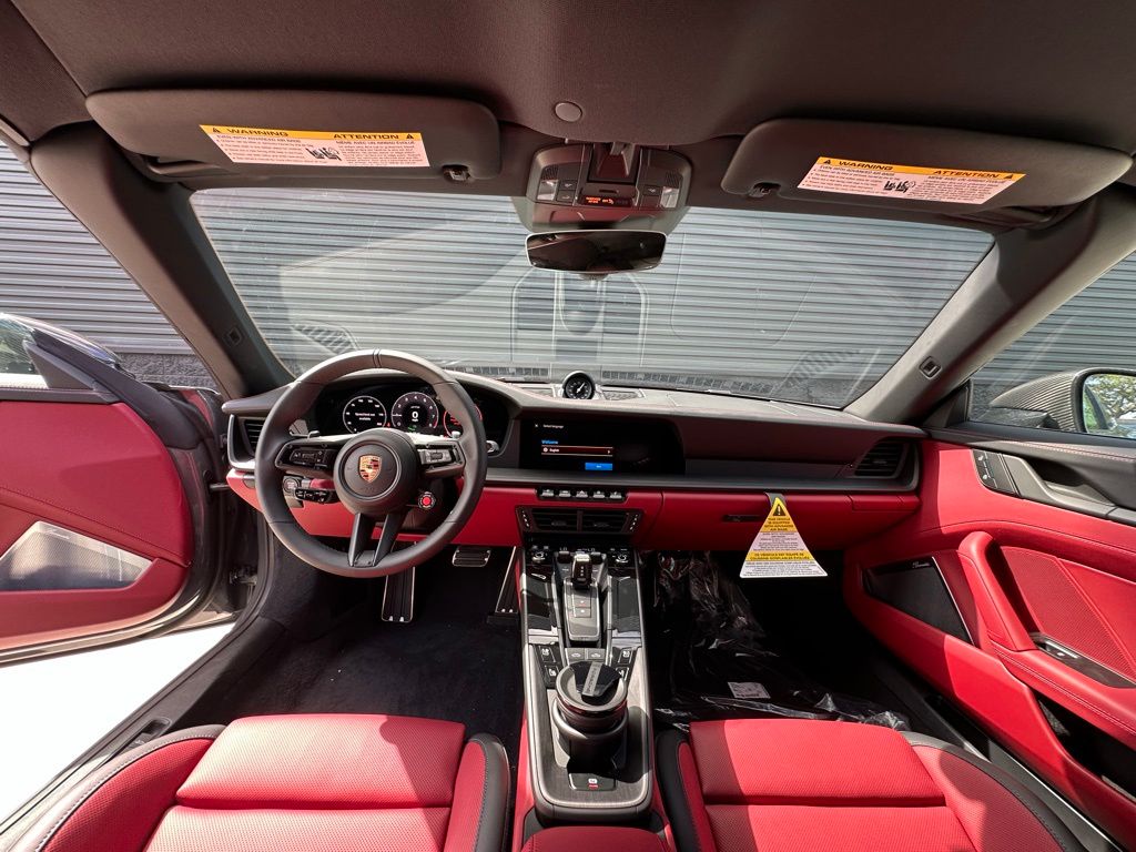 Thumbnail: 2025 Porsche 911 - 22