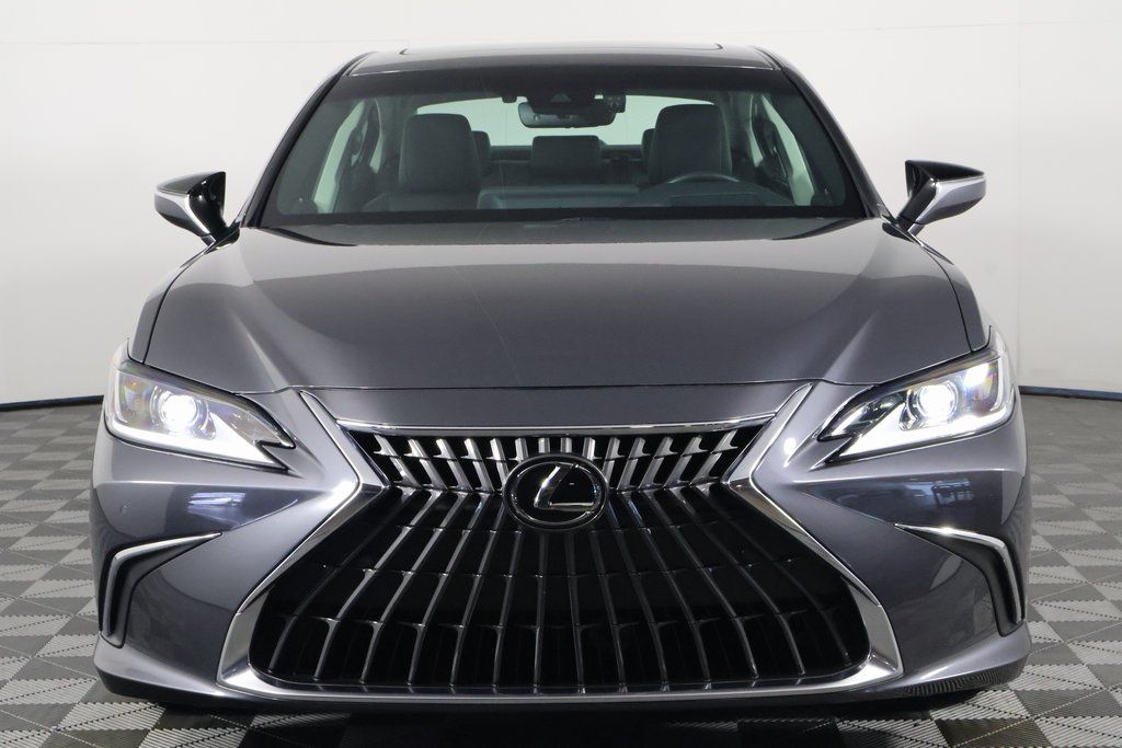 Thumbnail: 2025 Lexus ES - 2