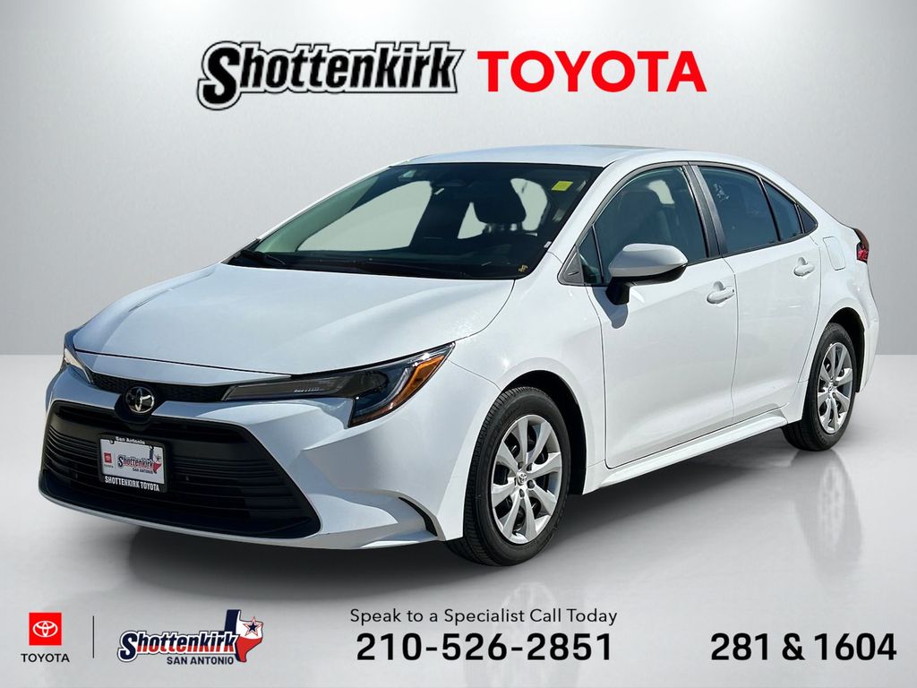 2025 Toyota Corolla LE
