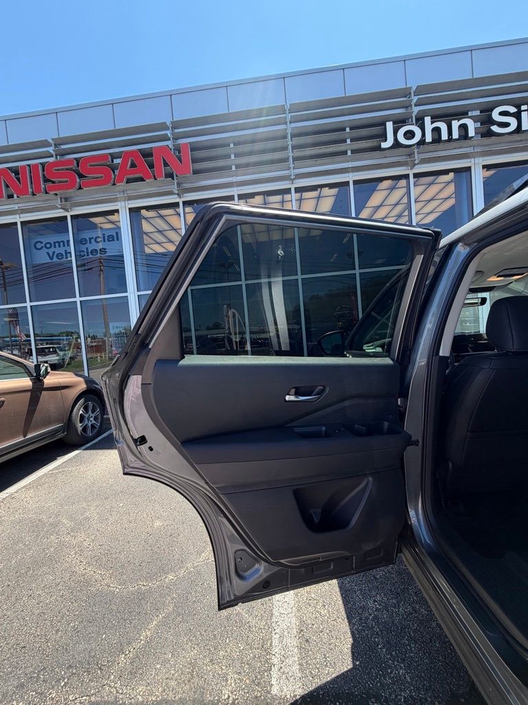 2026 Nissan Pathfinder SL Gray at South Hills Kia