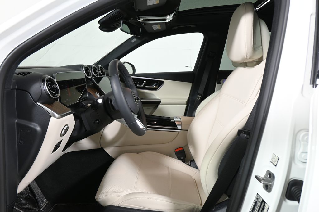 Thumbnail: 2026 Mercedes-Benz GLC - 3