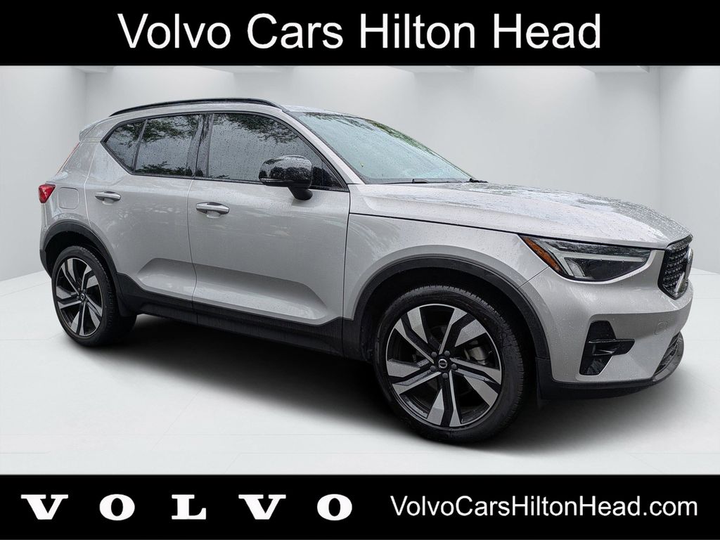 Silver Dawn Metallic 2023 Volvo XC40 B5 Plus Dark Theme AWD SUV / Crossover All-Wheel Drive Automatic