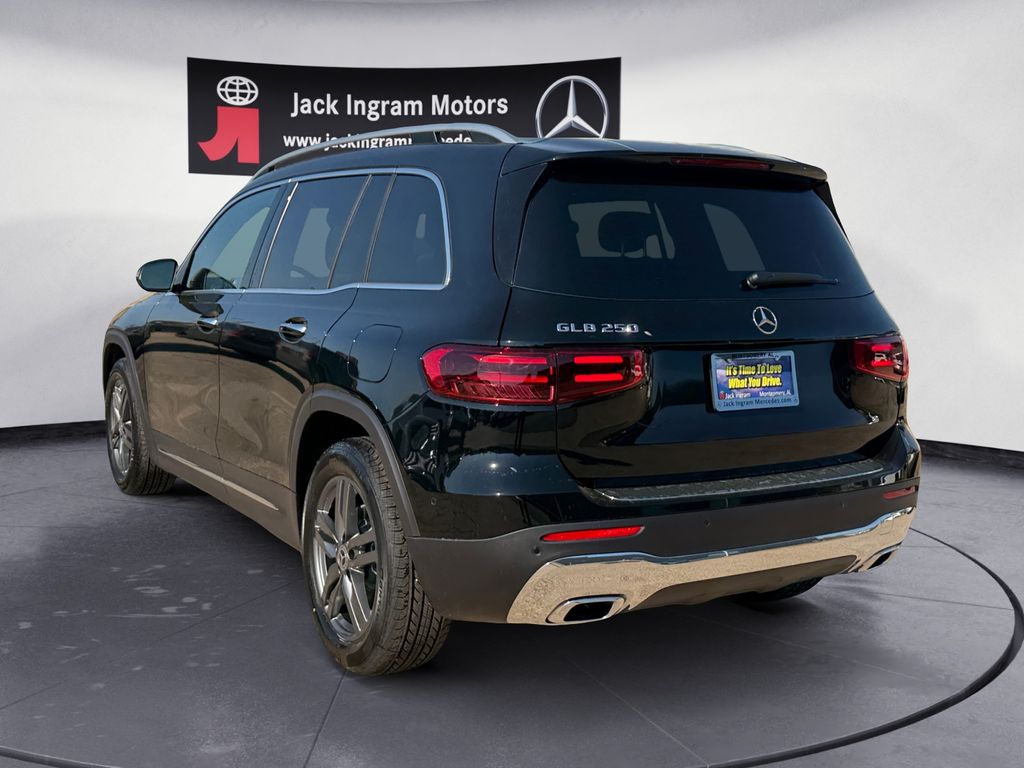 new 2026 Mercedes-Benz GLB car