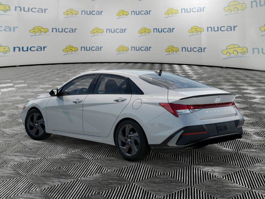 2026 Hyundai Elantra — photo 5
