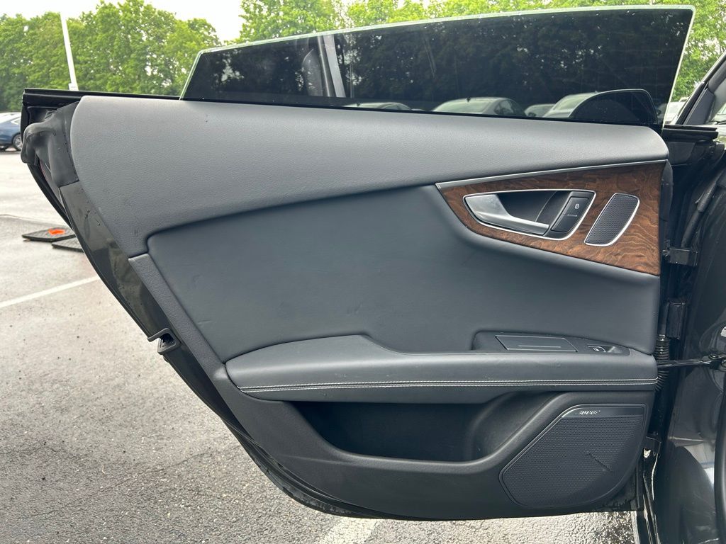 Thumbnail: 2014 Audi S7 - 21