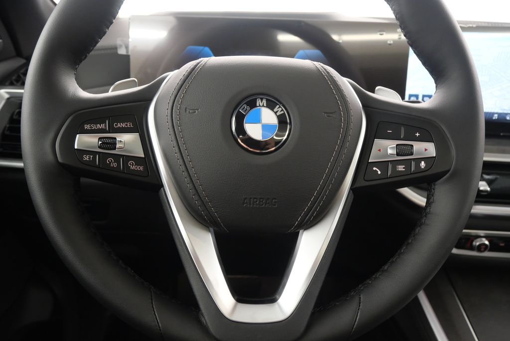 Thumbnail: 2025 BMW X5 - 21