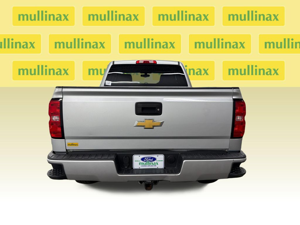 Used 2018 Silver Chevrolet Custom image 6