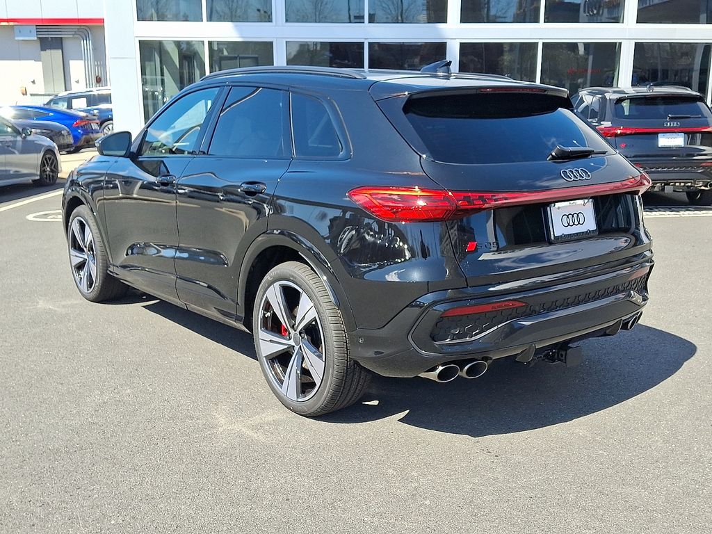 Thumbnail: 2026 Audi SQ5 - 4