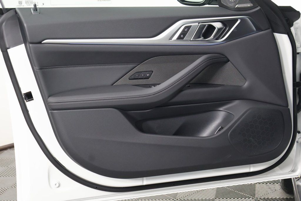 Thumbnail: 2026 BMW i4 - 7
