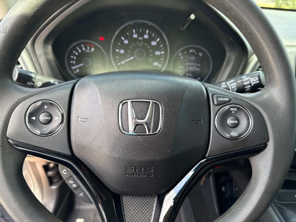 2017 Honda HR-V LX photo