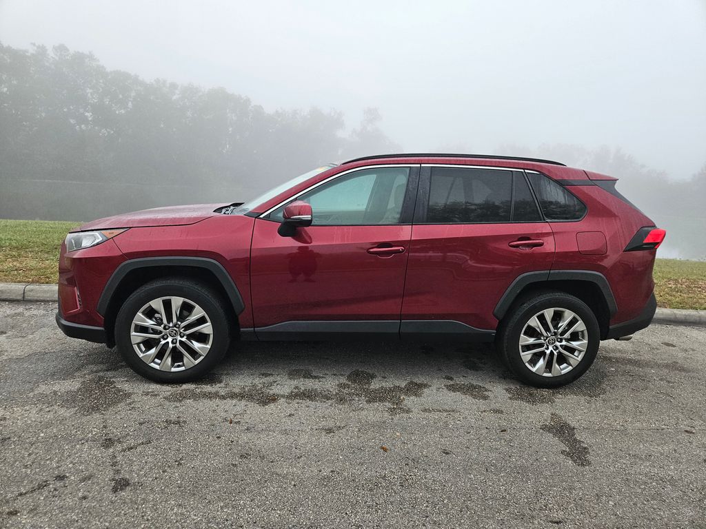 2021 Toyota RAV4 XLE Premium 2