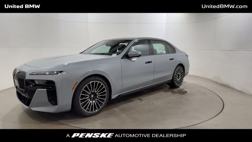 Thumbnail: 2026 BMW 7 Series - 4